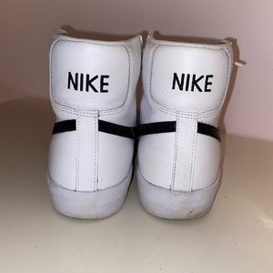 Nike Blazer Mid 77